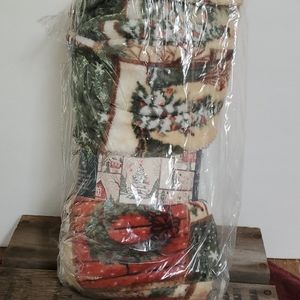 Nobel House plus holiday throw